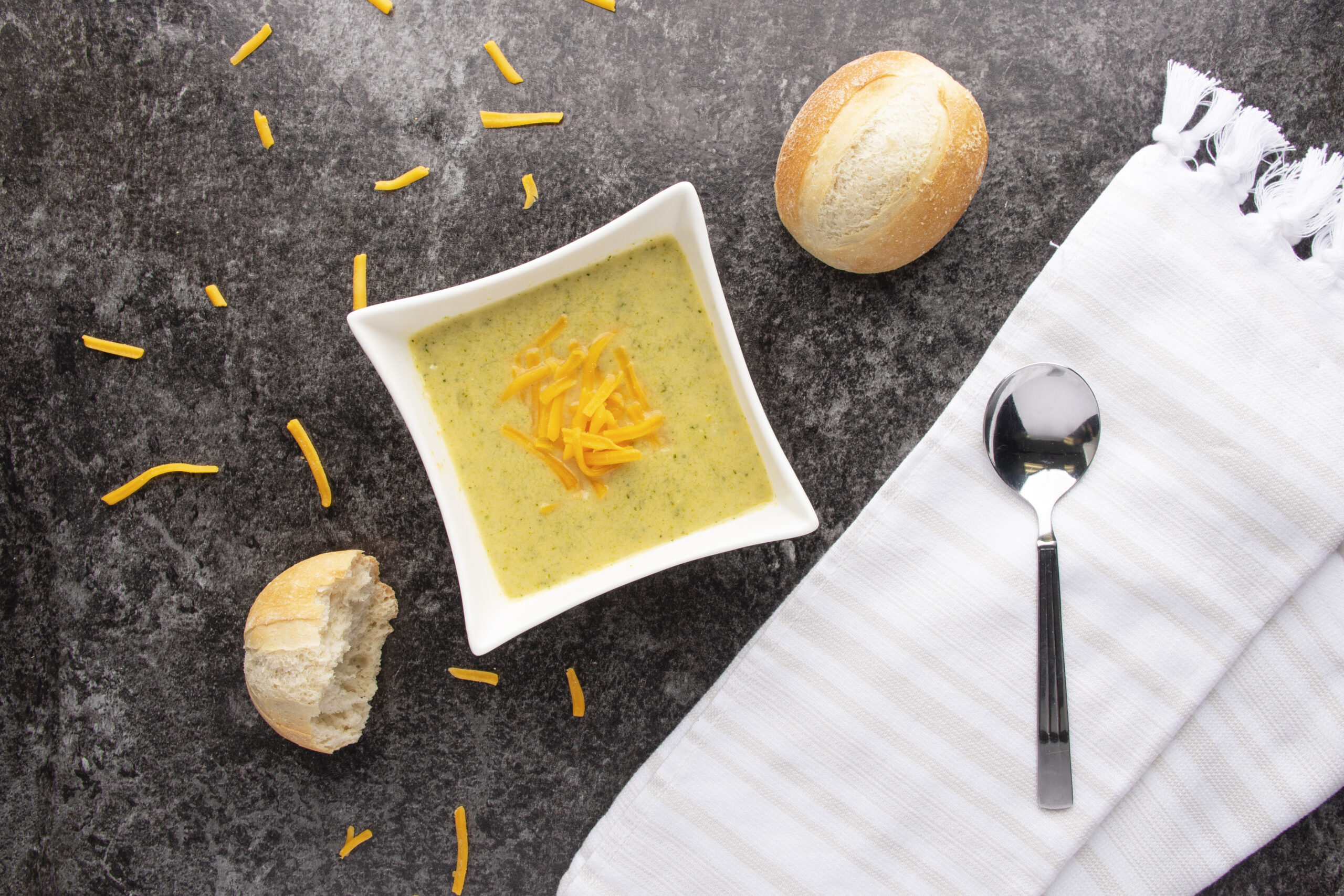 Creamy Cheesy Broccoli Soup