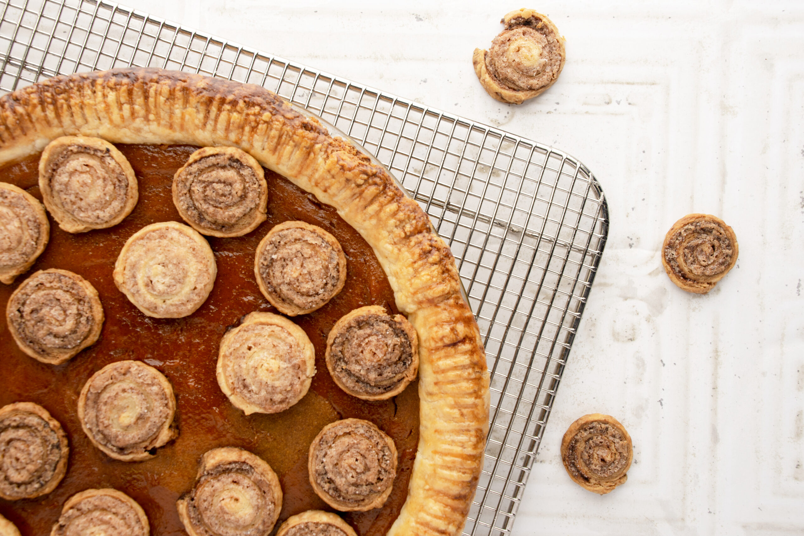 Cinnamon Roll Sweet Potato Pie