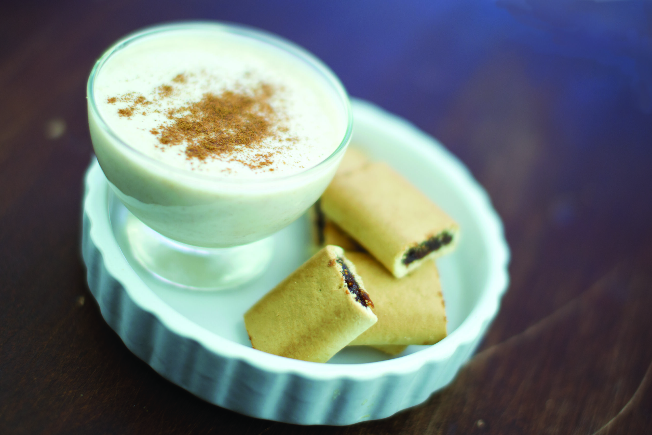 Gingerbread Vanilla Yogurt with Fig Cookies